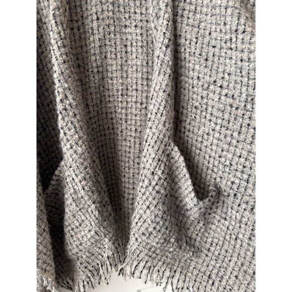 Quagga Dove Feathers Hooded Ruana for Ladies Poncho Sweater - Picture 4 of 9